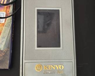 Kinyo Super Slim VHS UV-413