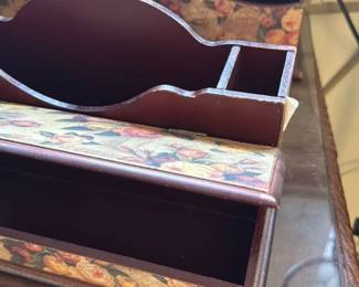 Vintage Floral Decorative Desk Organizer