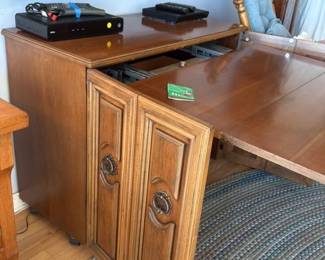 Extendable console Table with 6 Leaves