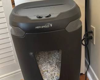 Staples High Speed Shredder