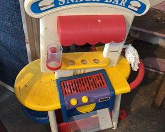 Little Tikes "Snack Bar" Play Kitchen