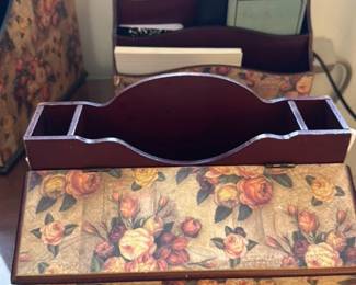 Vintage Floral Decorative Desk Organizer
