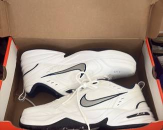 Nike Air Monarch IV Men's Training Shoes