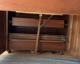 Extendable console Table with 6 Leaves