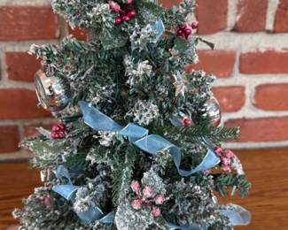 Artificial Christmas Wreath with Berries and Ornaments