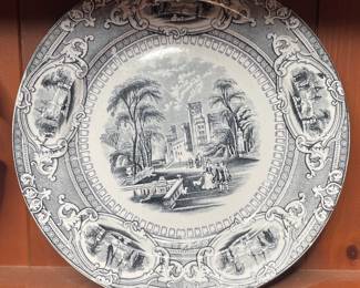 Wedgwood Corinthia pattern plate vtg