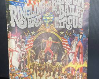 Ringling Bros and Barnum & Bailey Circus Souvenir program vtg 1976