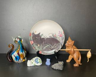 Cat theme figurines & plate