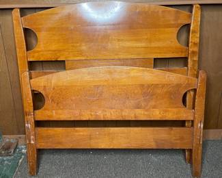 Maple bedframe