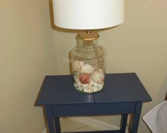 American Heritage Flip Top End Table in Blue Wood Finish, Seashell Table Lamp