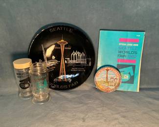 Seattle Worlds Fair Ashtray And Spice Shakers