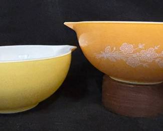 Pyrex Yellow Town And Country Butterfly Cinderella Gold Bowls