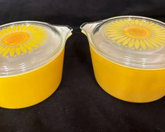 Pyrex Yellow Sunflower Casserole Dishes 1Qt