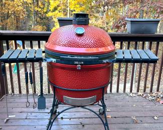 Kamado Joe Grill & Smoker, Red