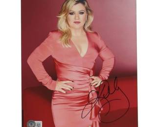 Kelly Clarkson Signed 8x10 Photo