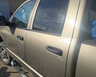 2009 Dodge truck 5.3 Hemi 164,000 miles