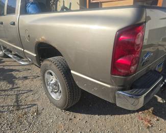 2009 Dodge truck 5.3 Hemi 164,000 miles