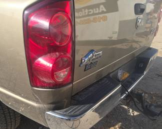 2009 Dodge truck 5.3 Hemi 164,000 miles