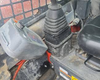 2022 Kubota SSV75  Skid Steer WITH 2 SPEED