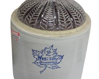 Western Stoneware 2 gallon crock