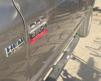 2009 Dodge truck 5.3 Hemi 164,000 miles
