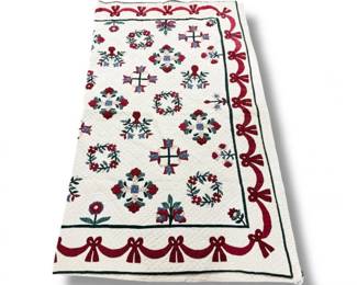 139 ArchQuiltHawthorneRedRibbonFloralHandAppliqu