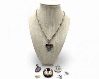 121 HolgerLindstrmSilverBroochGemPendantsChain6373g