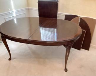 Mahogany Dining Room Table And Cover