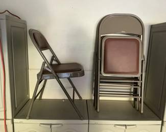 Krugwe Folding Chair Set