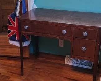 Small desk - great for college or an apartment! 