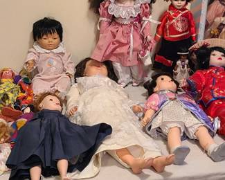 Vintage dolls and Chinese dolls. 