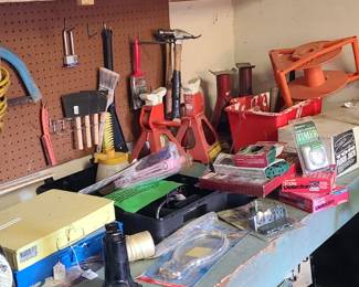 Various vintage tools. 