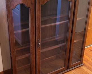 Curio cabinet - missing shelves. 
