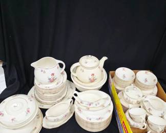 	Household Institute Priscilla China Set