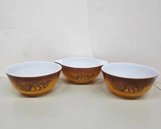 	Pyrex Bowls with Old Orchard Design