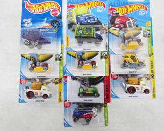 	Hot Wheels Lot of 10 Die-Cast Vehicles