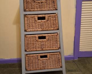 Kids chest of drawers. Part of Kid's queen bedroom set (includes queen bed -like new mattress and box sping also available-, dresser, nightstand, and chest of basket drawers).