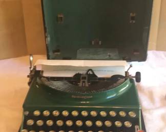 Vintage Remington TwoToned Green Typewriter