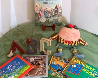 1983 TWOFACED HUMPTY DUMPTY MOTHER GOOSE NURSERY RHYMES