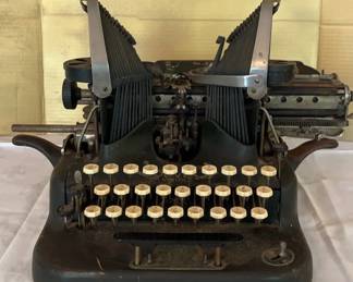 OLIVER TYPEWRITER