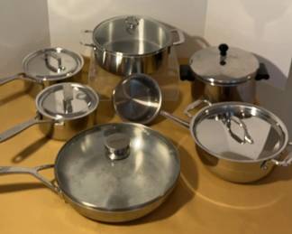 COOKWARE SET