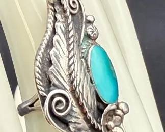 Unique Southwestern Feather & Flower Ring * Believed To Be Silver & Turquoise
