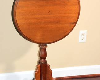 Tilt Top Table

