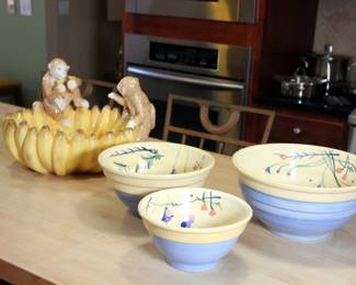 Hartstone Nesting Bowls, Kaldun & Bogle Monkey / Banana Centerpiece

