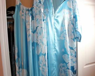 Oscar de La Renta Nightgown

