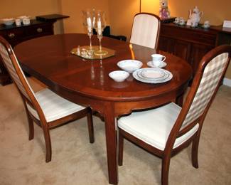 Ethan Allen Dining Table, 3 Ethan Allen Chairs

