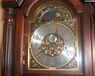 Incredibly Nice Howard Miller Edinburgh Model 611 142 Floor Clock