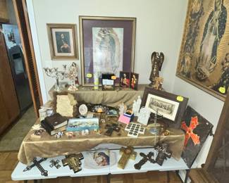 LOTS OF RELIGIOUS DECOR
