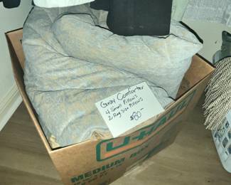 COMFORTER & PILLOWS SET