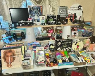 CAMERAS, ELECTRONICS & OFFICE